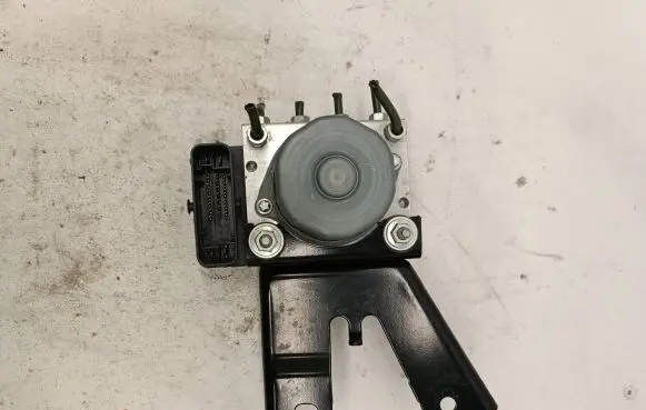 Toyota Yaris ABS Pump 445100H020 2051442003 269016
