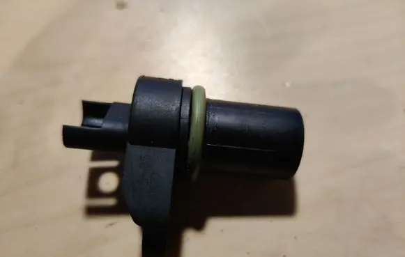 BMW 7 E65 E66 Camshaft position sensor 755851802