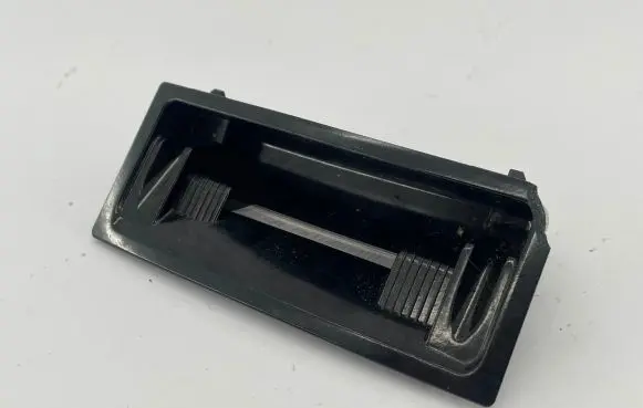Audi Q7 4L Ashtray (front) 4L0857989