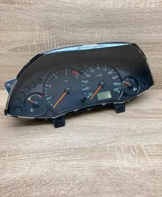 Ford Focus Speedometer (instrument cluster) 98AP10B41BC 44ZU