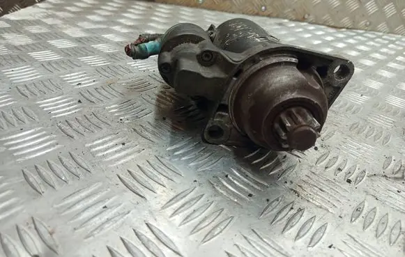 Volkswagen PASSAT B5 Starter motor