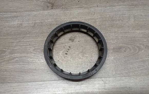 Volvo V70 In tank fuel pump screw locking ring/nut 8649739
