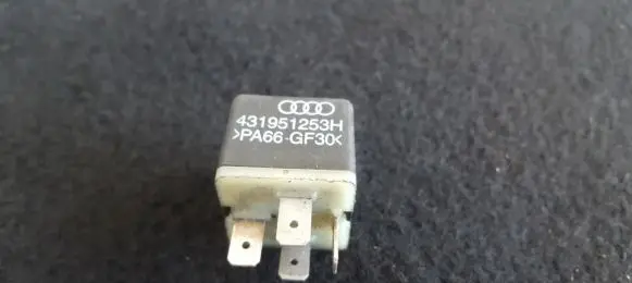 Audi A4 S4 B5 8D Other relay 431951253H
