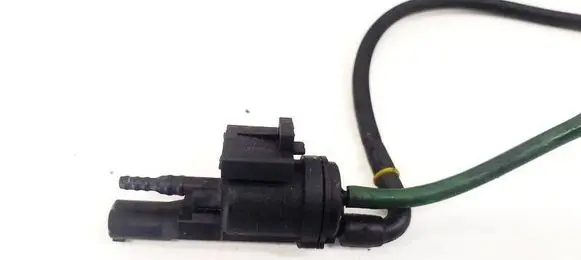Mercedes-Benz C W203 Turbo solenoid valve 0025401497 48B43625B00