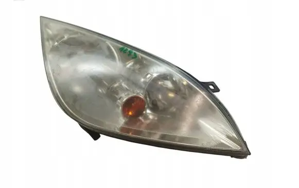 Mitsubishi Colt Headlight/headlamp MR957354