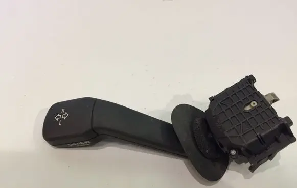 BMW 5 E39 Indicator stalk 011004 PA66MX40