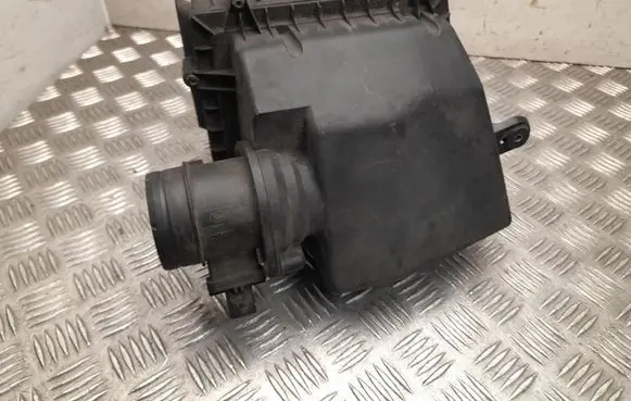 Jaguar F-Pace Air filter box GX639H736AA