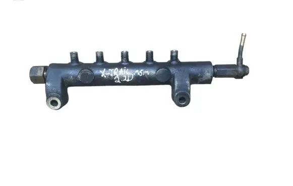 Nissan X-Trail T30 Fuel main line pipe DENSO
