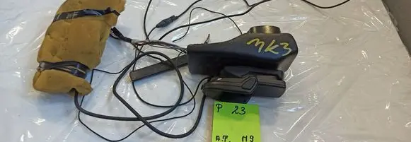 Volkswagen Golf III Radio/CD/DVD/GPS head unit 8D0051473