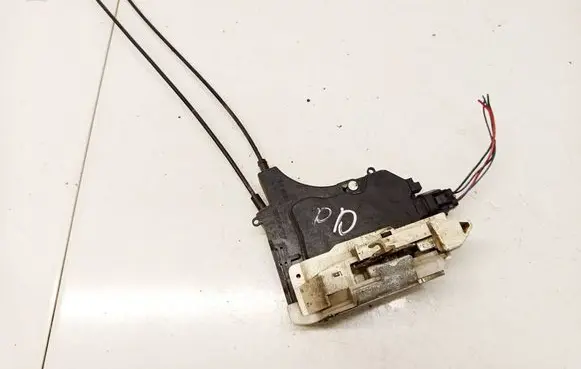 Mitsubishi Outlander Front door lock 