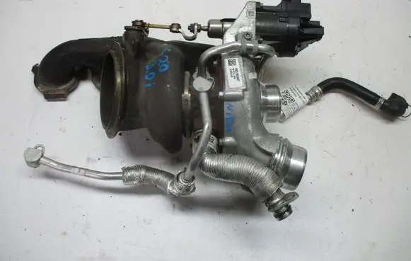 BMW 2 Active Tourer U06 Turbo 8631904