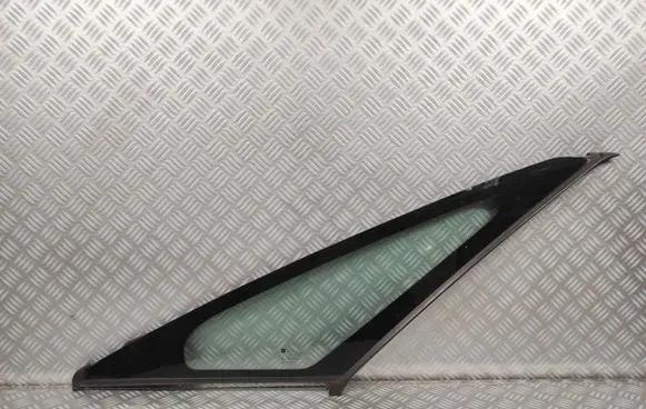 Opel Zafira C Front triangle window/glass 