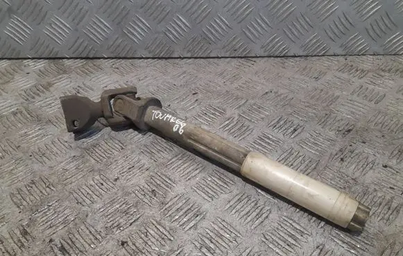 Volkswagen Touareg I Steering column universal joint