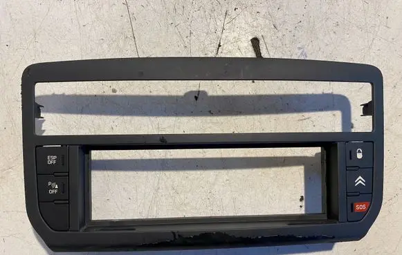 Citroen C5 Radio/GPS head unit trim 1230151