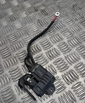 BMW X1 E84 Glow plug pre-heat relay 8570087 120103 131103