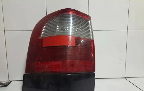 Ford Galaxy Rear/tail lights 964463