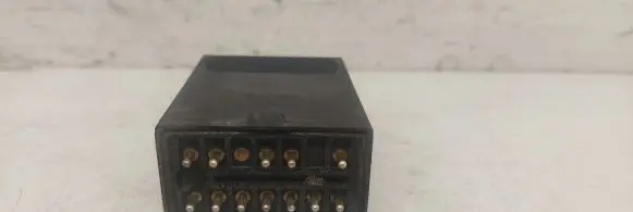 Mercedes-Benz E W124 Other relay 0085452532 05120010