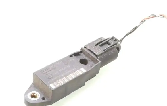 Mercedes-Benz E W211 Airbag deployment crash/impact sensor A0028202726 25571203A4