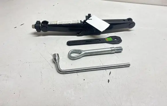 Mercedes-Benz ML W166 Lift Jack A1645800218
