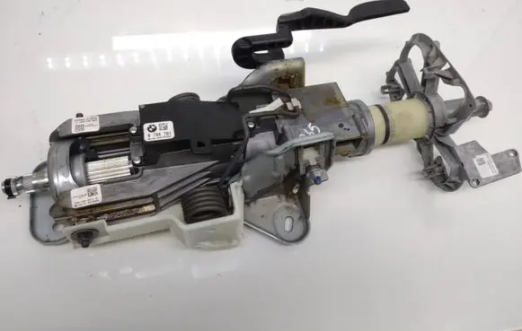 Steering wheel axle set
