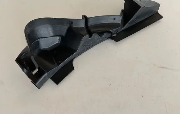 Audi A7 S7 4G Fender mounting bracket 4G0805233
