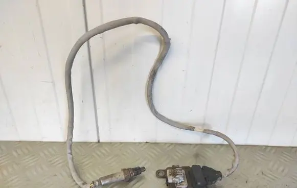 Renault Trafic III (X82) Lambda probe sensor 227908539R 5WK96747