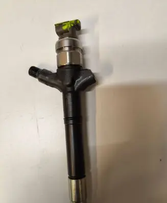 Toyota Avensis T250 Fuel injector 236700R160 0860080660