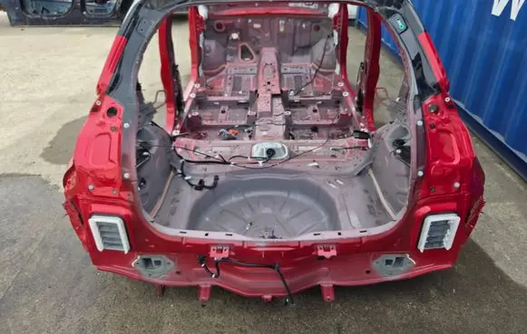 Toyota Yaris XP210 Trunk bottom trim panel 000055