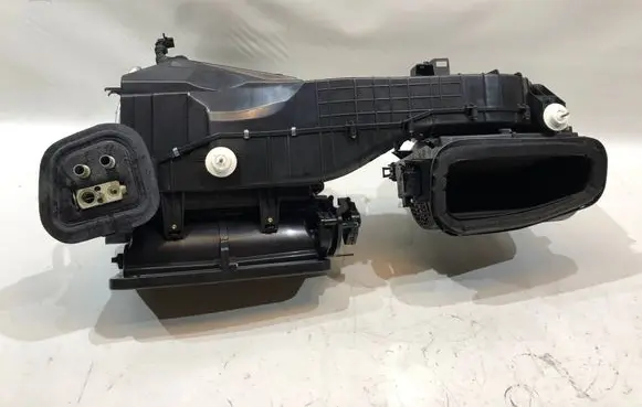 Jeep Grand Cherokee Interior heater climate box assembly T55111649AJ T6723009 TPYER0122C0187
