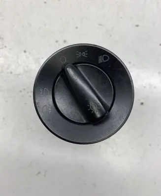 Volkswagen PASSAT B5.5 Light switch 1C0941531A