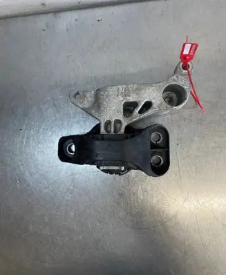 Renault Captur II Engine mount vacuum valve 