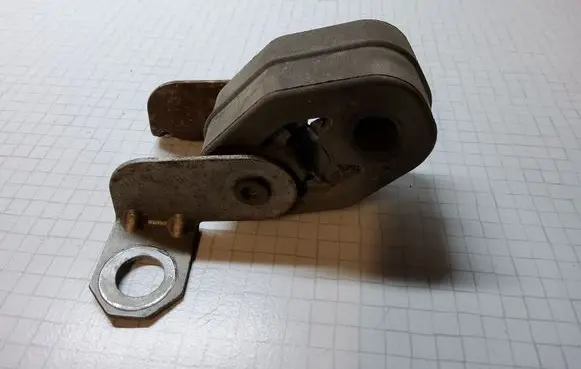 Muffler mount bracket/holder