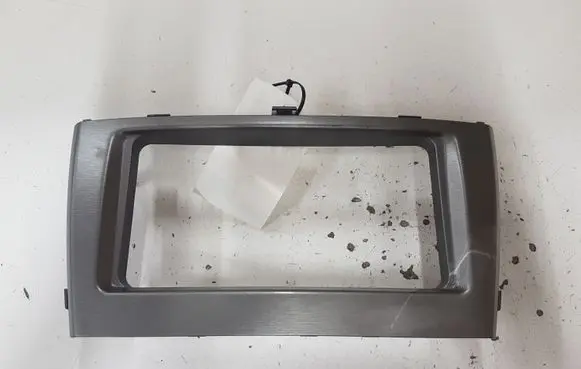 Toyota Avensis T270 Radio/GPS head unit trim 5540505180