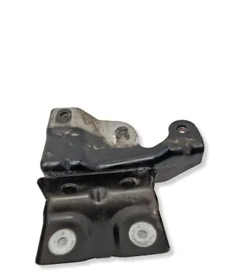 Land Rover Evoque I Fender mounting bracket BJ3216E129A R80BA