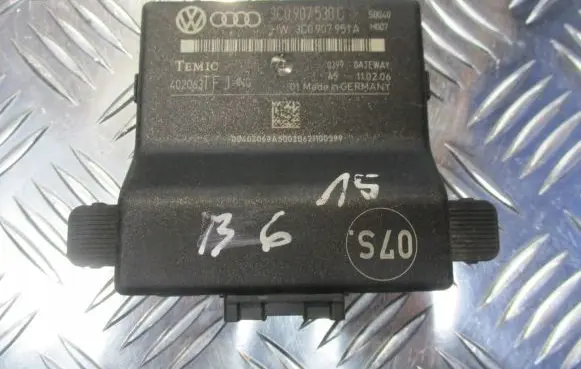 Volkswagen PASSAT B6 Comfort/convenience module 1K0907530C