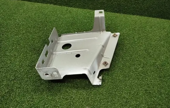 Renault Master III Fender mounting bracket 631221215R 4811D