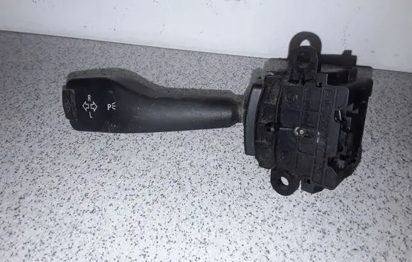 BMW 5 E39 Indicator stalk 8363668