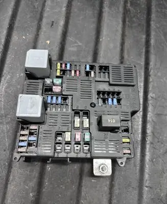 Volvo V60 Fuse box set 32212298 8888301325 30765045