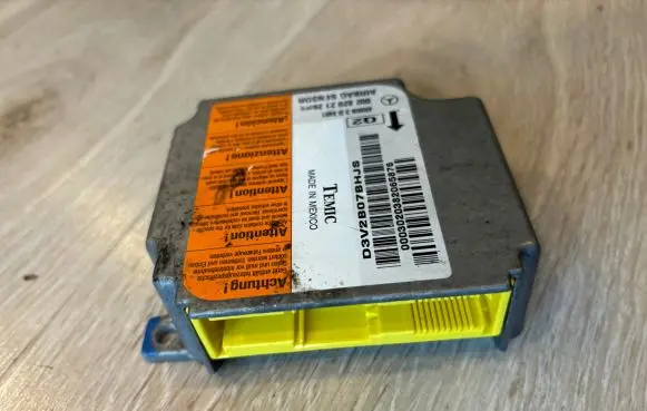 Mercedes-Benz E W210 Airbag control unit/module 0028202126