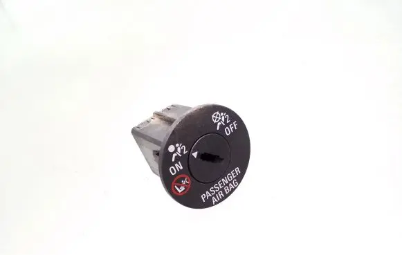 Opel Corsa E Passenger airbag on/off switch 13524006