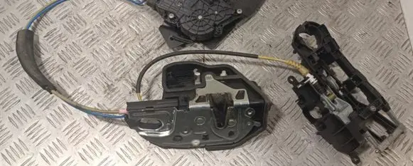 BMW 6 F06 Gran coupe Rear door lock 7276322