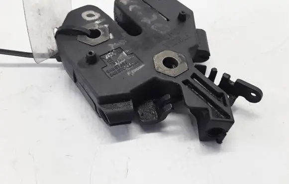 Volvo XC70 Engine bonnet (hood) release handle
