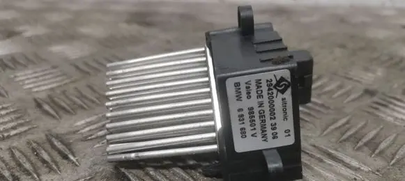 BMW 5 E39 Heater blower motor/fan resistor 6931680