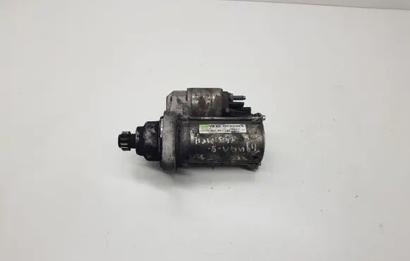 Volkswagen PASSAT B7 Starter motor 02M911023M