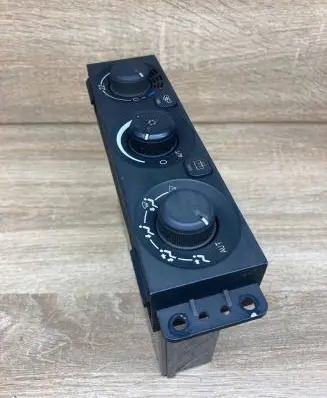 Mitsubishi Pajero Climate control unit MR500646 1464308809