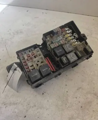 Ford Focus C-MAX Fuse module 3M5T14K738PLJ 3M5T14A142AB