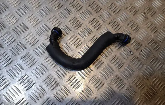 Audi Q3 8U Breather/breather pipe/hose 06J103221A