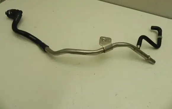 Mercedes-Benz C AMG W204 Turbo turbocharger oiling pipe/hose A6512300556 MB1057