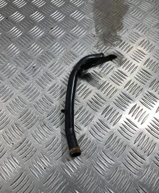 Volkswagen PASSAT B7 Engine coolant pipe/hose 03L122157R