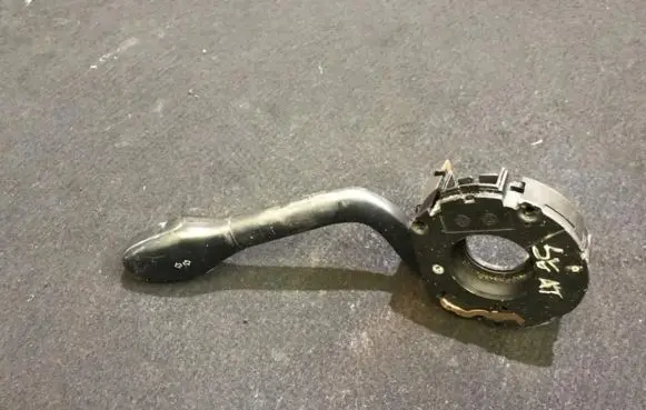 Volkswagen Golf III Indicator stalk dotsaeqb91